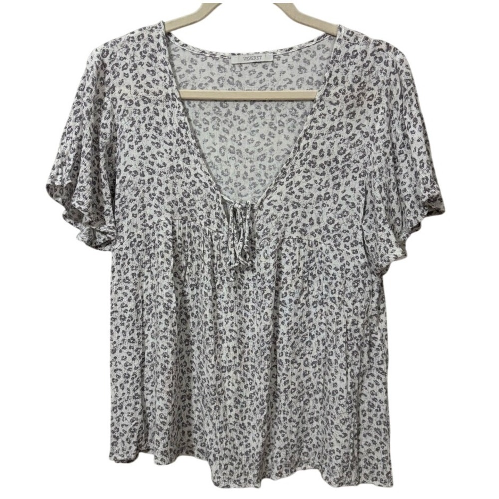 VERVET BY FLYING MONKEY Grey and White Tie Front Flutter‎ Sleeve Blouse Cheetah